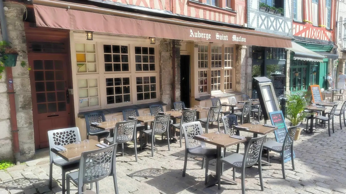 Auberge Saint Maclou - Français / Bistrot - cathedrale - Terrasse